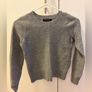 Banana Republic Light Gray Women's Crew Neck Sweater